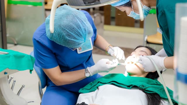 Các dấu hiệu nguy hiểm sau khi nhổ răng khôn