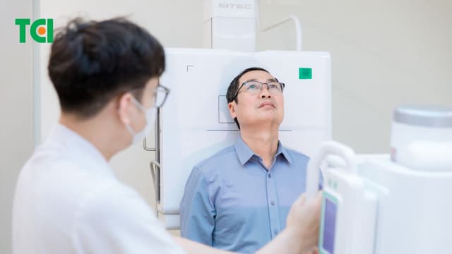 Khám sức khỏe định kỳ cho nam giới từ 40 đến 64 tuổi gồm những gì?