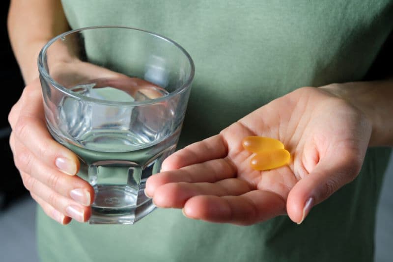 bị suy giáp có uống được vitamin E không