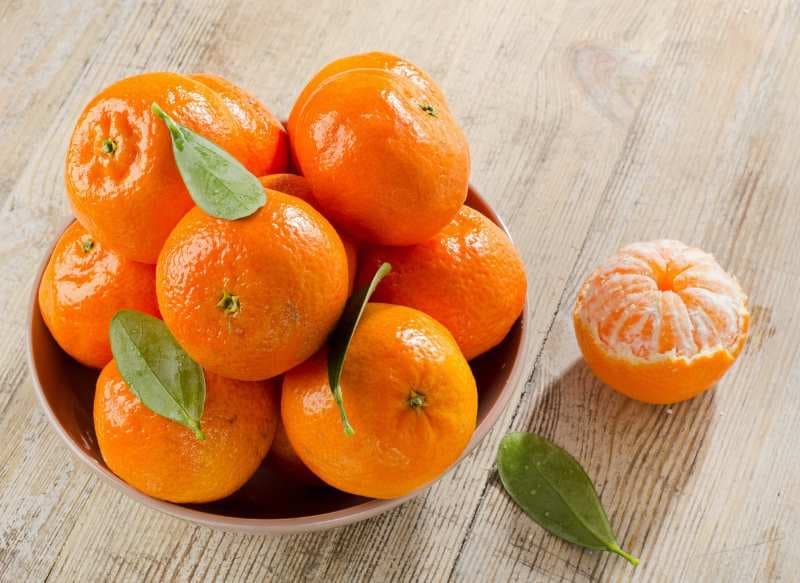 suy thận ăn quýt được không