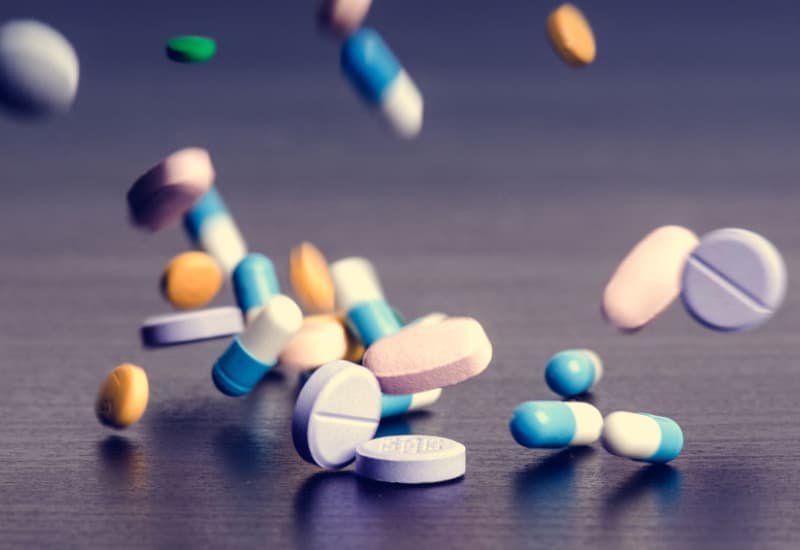 nước tiểu màu xanh lá cây