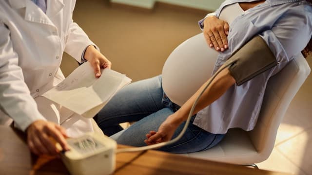 Vì sao cần xét nghiệm tiền sản giật quý 1 của thai kỳ?