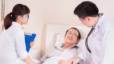 Có thể phẫu thuật ung thư phổi giai đoạn đầu không?