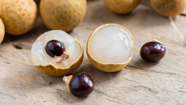 Bị suy thận ăn nhãn được không?