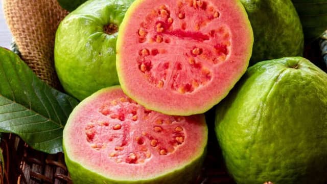 Bị suy thận ăn ổi được không?