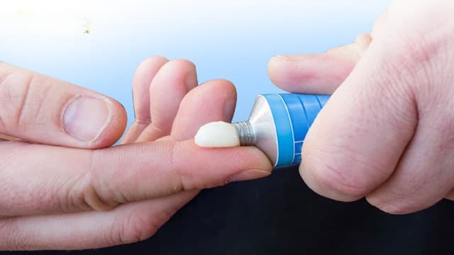 Đặc điểm và chỉ định của thuốc kháng sinh bôi ngoài da