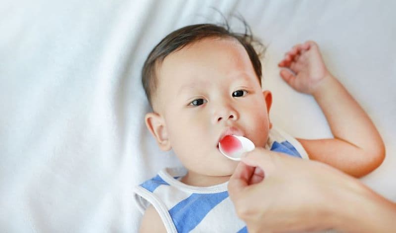 trẻ uống kháng sinh 3 ngày có được không