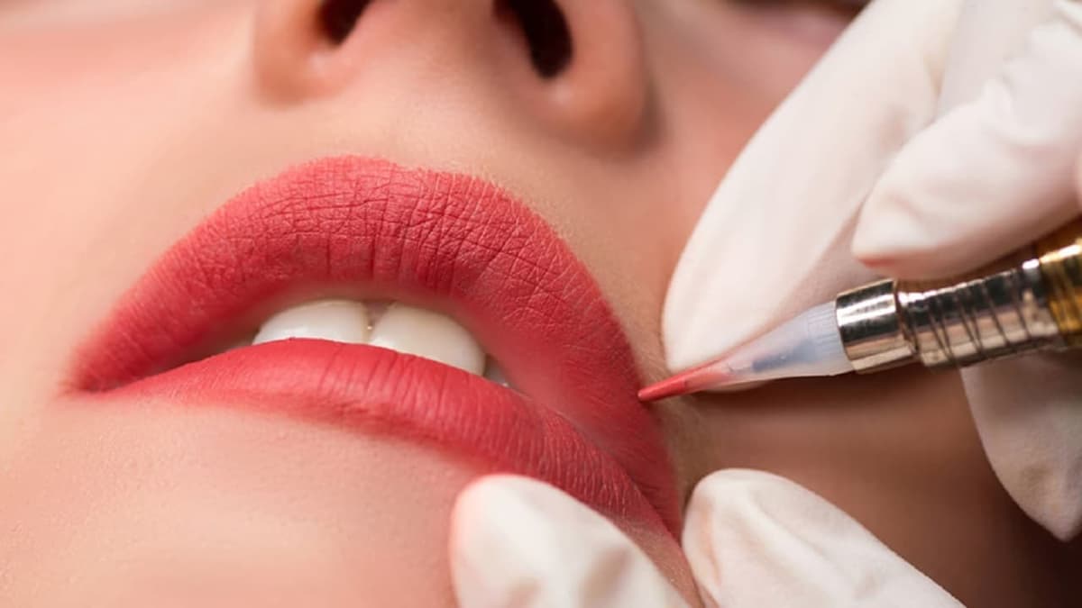 Xăm môi có cần uống thuốc kháng sinh không?