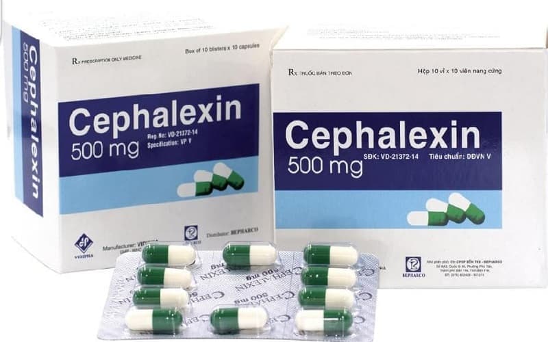 xăm môi có cần uống thuốc kháng sinh không