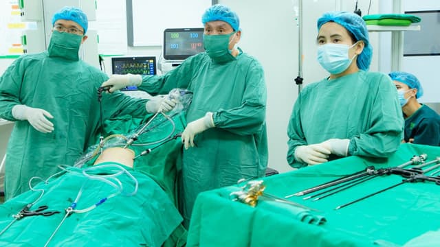 Hai lần phẫu thuật lớn trong thai kỳ, sản phụ vượt cạn an toàn