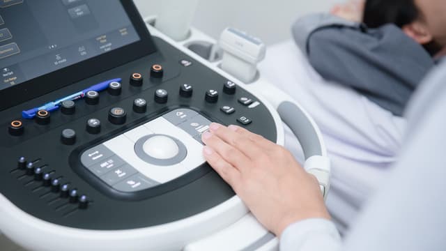 Đang hành kinh có siêu âm ổ bụng được không?