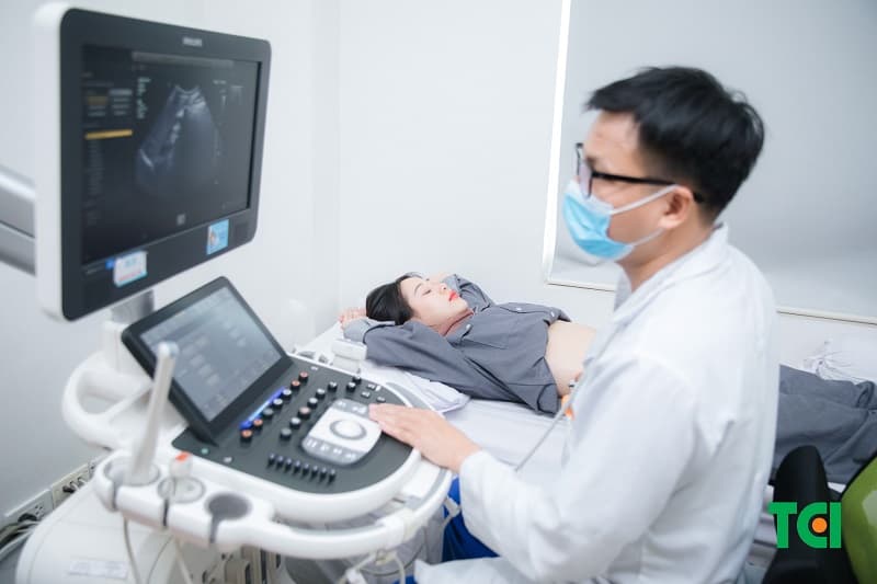 đang hành kinh có siêu âm ổ bụng được không