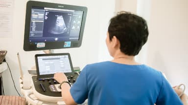 Vì sao có dịch ổ bụng trên siêu âm?