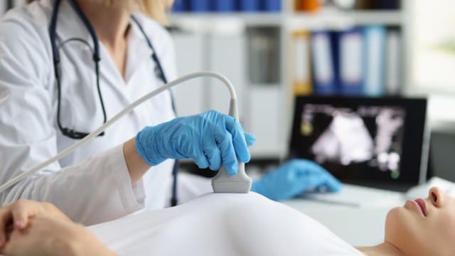 Bà bầu có siêu âm vú được không?