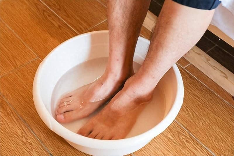 cách chữa móng chọc thịt tại nhà