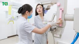 Chỉ định chụp X-quang tuyến vú được đưa ra khi nào, cần lưu ý gì?