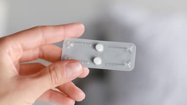 Cách chọn thuốc tránh thai cho phụ nữ trên 40 tuổi