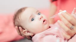 Vitamin D cho trẻ sơ sinh uống khi nào?