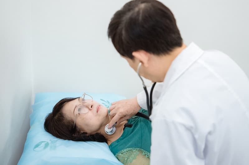 những bệnh người cao tuổi thường mắc phải