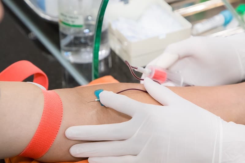 xét nghiệm máu cho người cao tuổi