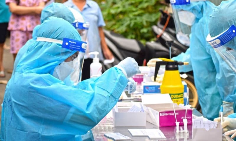 Biến thể Covid "ve sầu" BA.3.2 có nguy hiểm không?