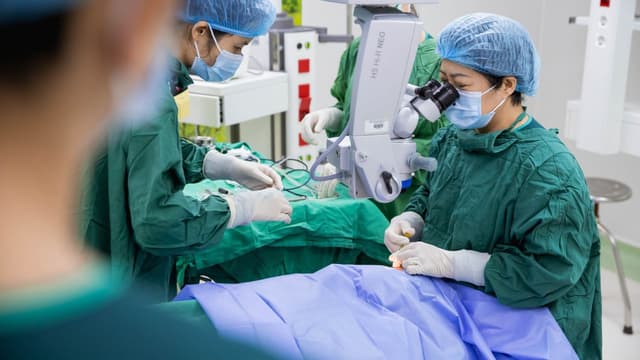 Các biến chứng sau thay thủy tinh thể