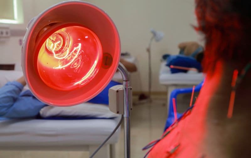 chỉ định và chống chỉ định chiếu đèn hồng ngoại