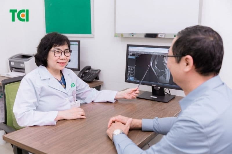 vì sao bệnh loãng xương thường gặp ở người già