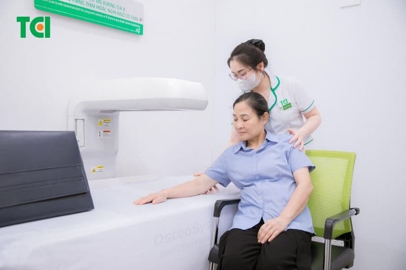 đặc điểm loãng xương sau mãn kinh