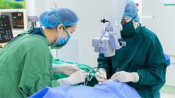 Vì sao mắt mờ sau mổ Phaco?