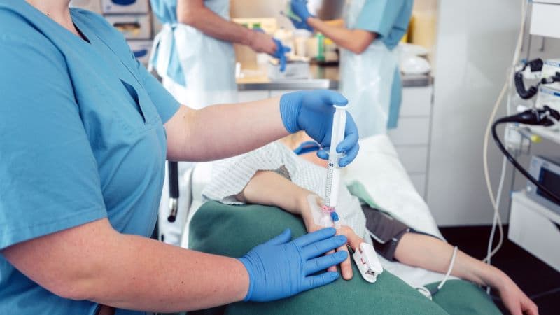 nội soi dạ dày gây mê có nguy hiểm không