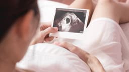 Thai nhi 27 tuần phát triển như thế nào?