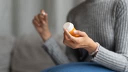 3 tiếng uống hạ sốt 1 lần có sao không?