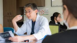 Ung thư biểu mô tuyến dạ dày là gì?