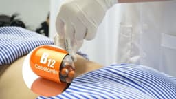Thủy châm vitamin B12 có tác dụng gì?