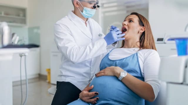 Bà bầu có nên đặt thuốc diệt tủy răng?