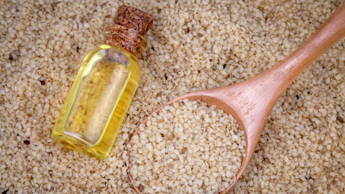 Bé 6 tháng ăn dầu mè được không?