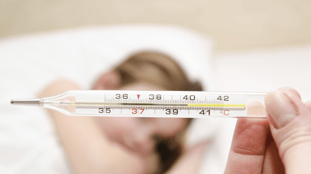 Cách sơ cứu trẻ sốt cao co giật