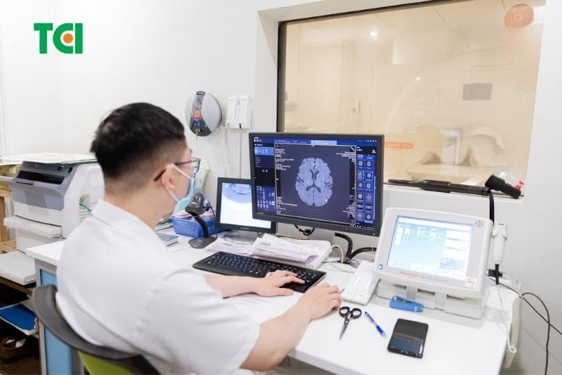 đau nửa đầu sau gáy