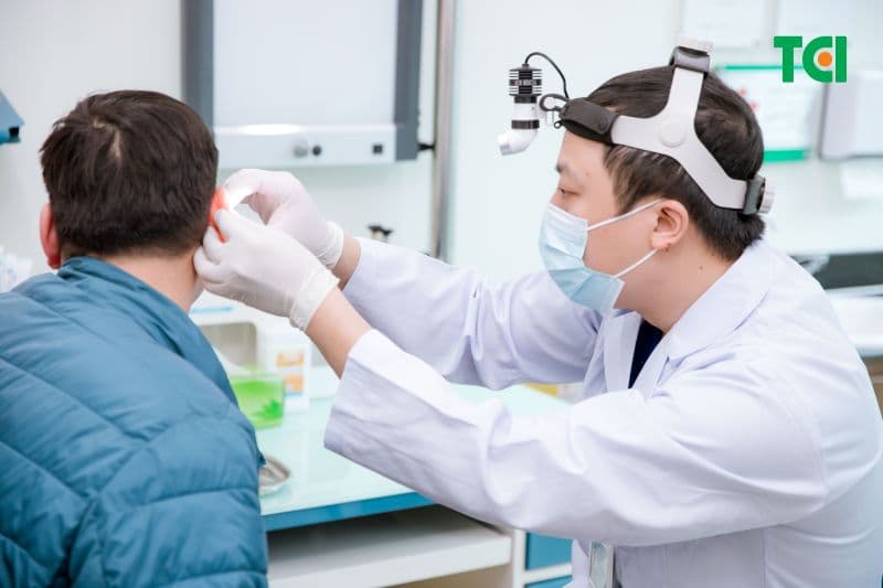 lỗ rò luân nhĩ có mùi hôi