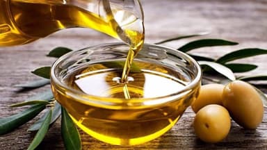Tác dụng của dầu oliu với da mặt và tác hại