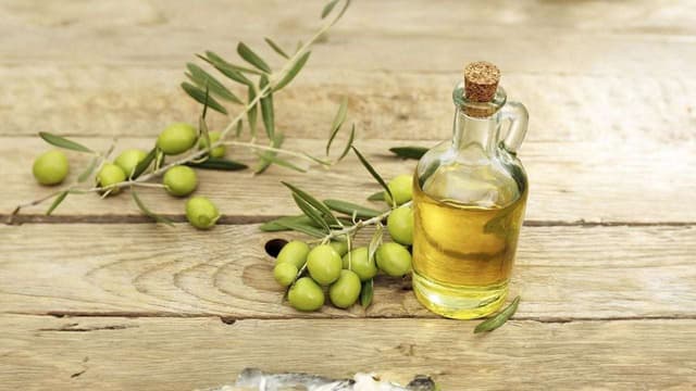 Uống dầu oliu lúc nào tốt nhất?