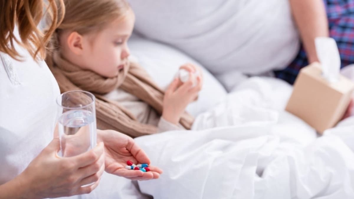 Vì sao uống hạ sốt 1 tiếng không hạ?