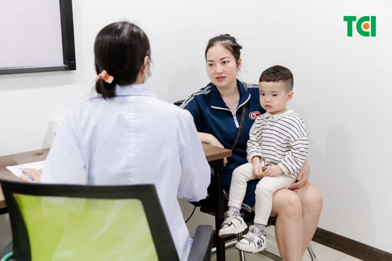 vì sao trẻ uống thuốc hạ sốt mà không hạ