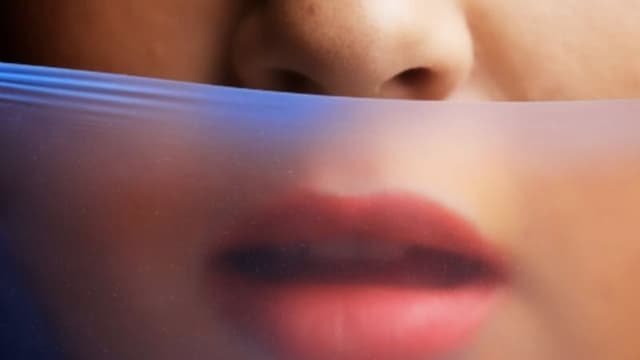 Xuất tinh vào miệng có lây HIV không?