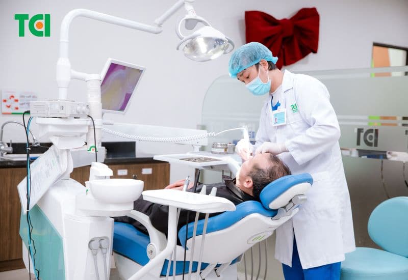 60 tuổi có nên trồng răng không