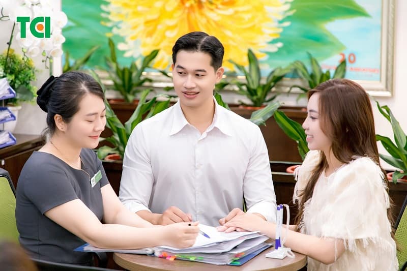 khám tiền hôn nhân có khám tinh hoàn không