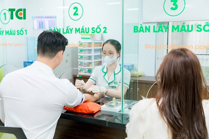 khám tiền hôn nhân có khám tinh hoàn không