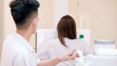 Phụ nữ nên tầm soát ung thư gì?