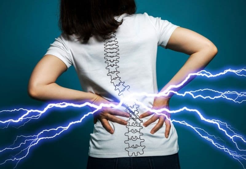 chườm ngải cứu có tác dụng gì